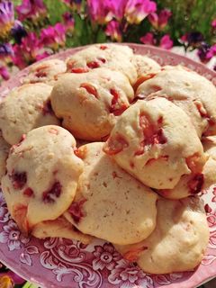 Φωτογραφία της συνταγής "Μπουκίτσες muffin με Φιλαδέλφεια και φρέσκες φράουλες"🍓💖