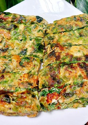 Hình của món Rong xà lách chiên trứng.