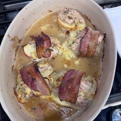 A picture of Apple Stuffed Brie Chicken w Maple Glaze.