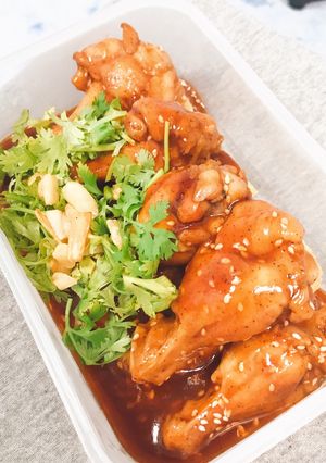 รูปของ ไก่น้ำแดง ราดเต้าหู้ทอด