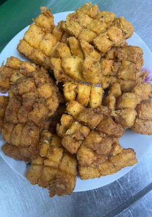 Hình của món Cá chiên hoa cúc ngũ vị hương.