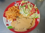 Una foto de bistec con chipotle