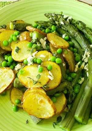 Zöldségtál citromos-fokhagymás öntettel recept fotója