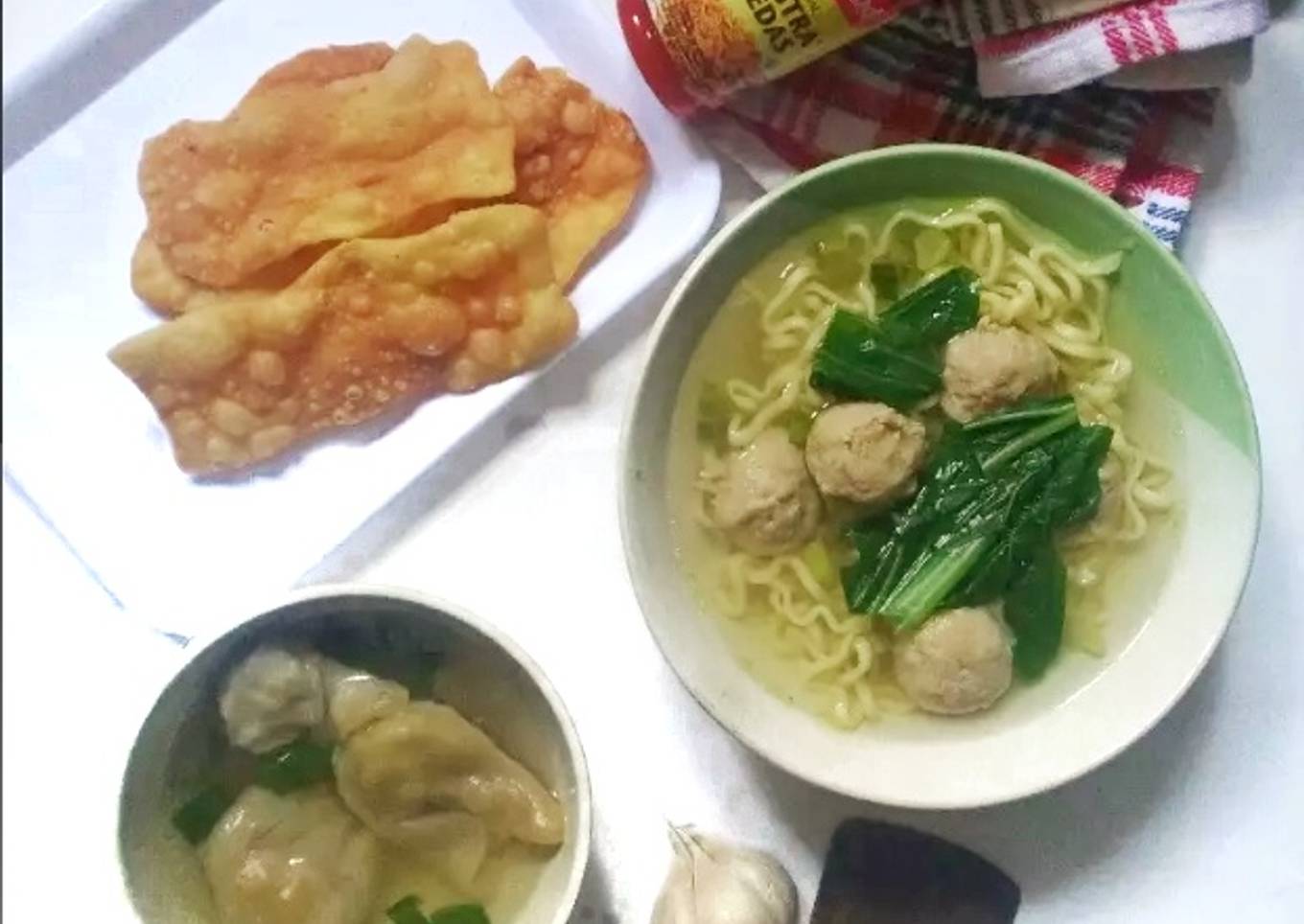 75. Kuah bakso / pangsit