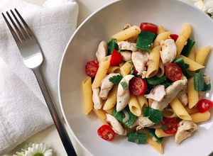 Hình của món Salad Nui Ống Trộn Ức Gà Rau Củ Healthy.