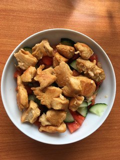 Nagyon egyszerű csirkesali recept fotója