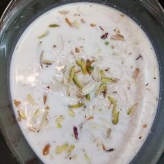 A picture of Doodh Siwaiyan.