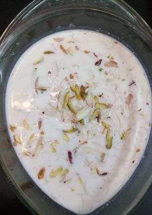 A picture of Doodh Siwaiyan.