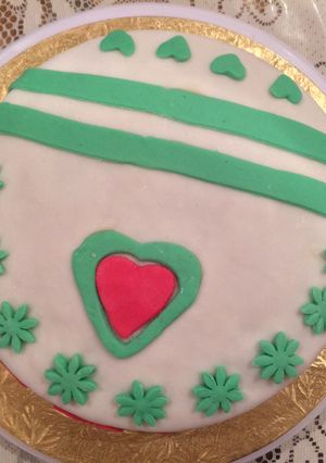 A picture of Prunes Cake with rolled fondant.