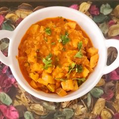 A picture of Raw Banana Curry.