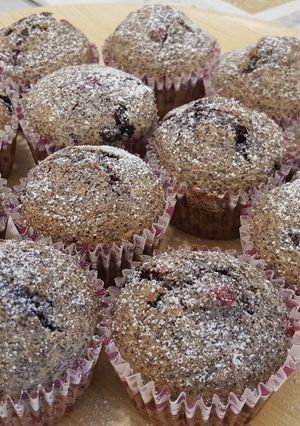 Gyümölcsös-mákos muffin recept fotója