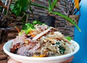 Hình của món Miến trộn thập cẩm.