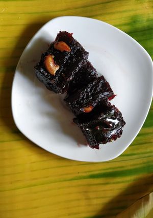 A picture of Beetroot halwa.