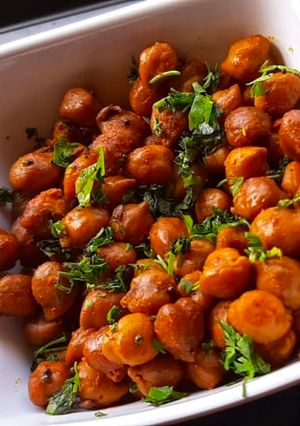 A picture of Boiled Black Chikpeas.
