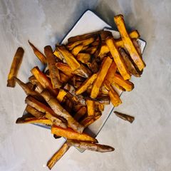 A picture of Airfryer sweet potato fries.