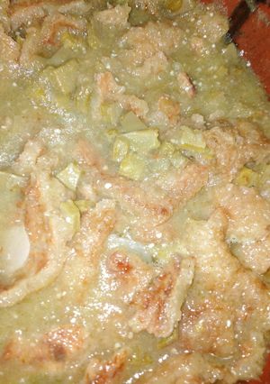 Una foto de Chicharrón en salsa verde