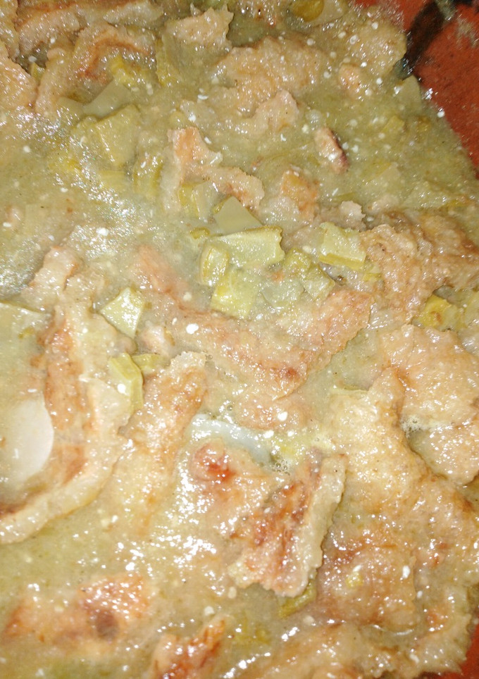 Una foto de Chicharrón en salsa verde