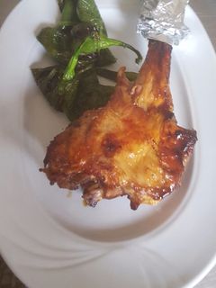 Una foto de Pierna de cabrito al horno