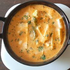 A picture of Paneer butter masala.