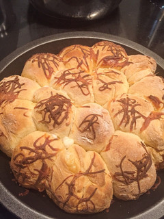 A picture of Pull Apart Cheesy Bread.