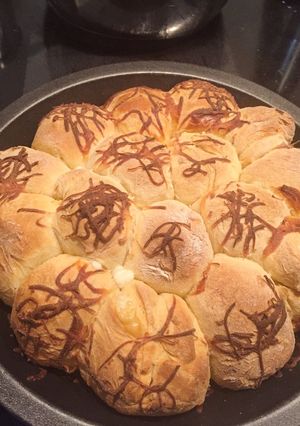 A picture of Pull Apart Cheesy Bread.