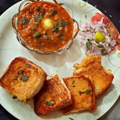 A picture of Pav bhaji.