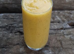 Una foto de Smoothie de mango, kiwi y banana