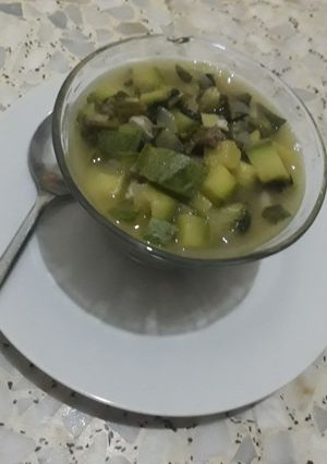 صورة لوصفة شوربة الكوسا 🥔🥒🥄