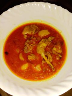 আলু দিয়ে চিকেনের ঝোল(Aloo diye chickener jhol recipe in Bengali) রেসিপির প্রধান ছবি