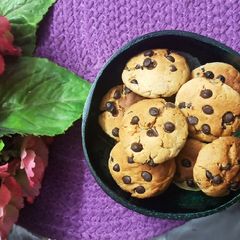 A picture of Wheat flour chocochips cookies.