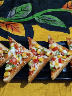 A picture of Vegetable Bread Toast.