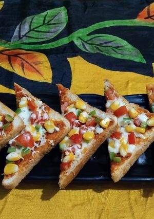 A picture of Vegetable Bread Toast.