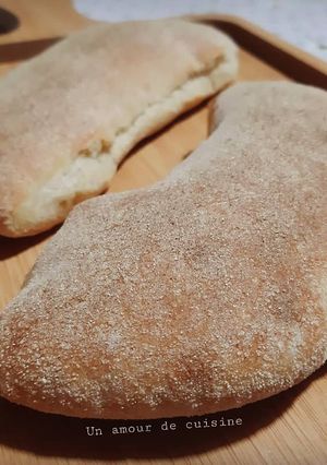 Une photo de Pain sandwich 🍞🌾