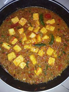 मटर पनीर (matar paneer recipe in Hindi) रेसिपी मुख्य फोटो