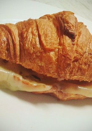 Foto principal de Croissant de sobrasada y queso