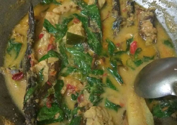 Bagaimana Membuat Mangut ikan asap🌶, Lezat Sekali