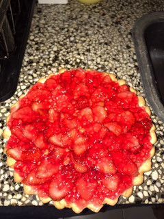 Una foto de Tarta de frutillas con crema