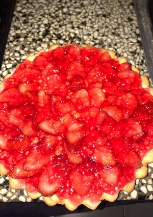 Una foto de Tarta de frutillas con crema