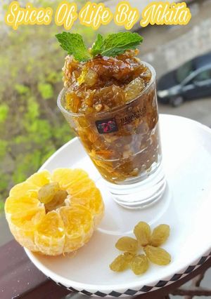 A picture of Kishmish orange chutney.