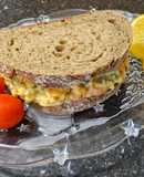 سندويتش الحمص والطماطم بطعم الاوريجانو سندويتش نباتي(vegan sandwich)
