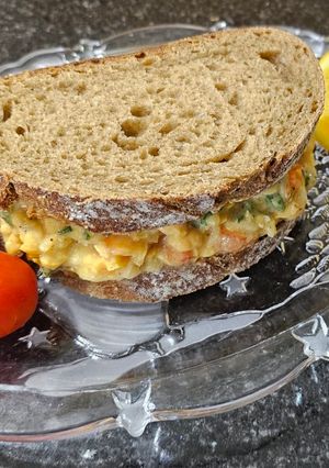 A picture of Chickpea and Tomato Sandwich with Oregano (Vegan Sandwich).