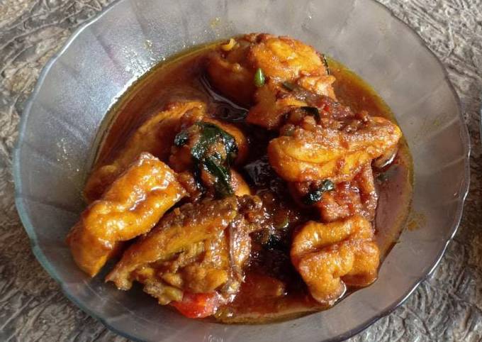 Ayam semur tahu mama muda