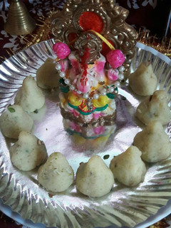 A picture of Instant mawa modak.