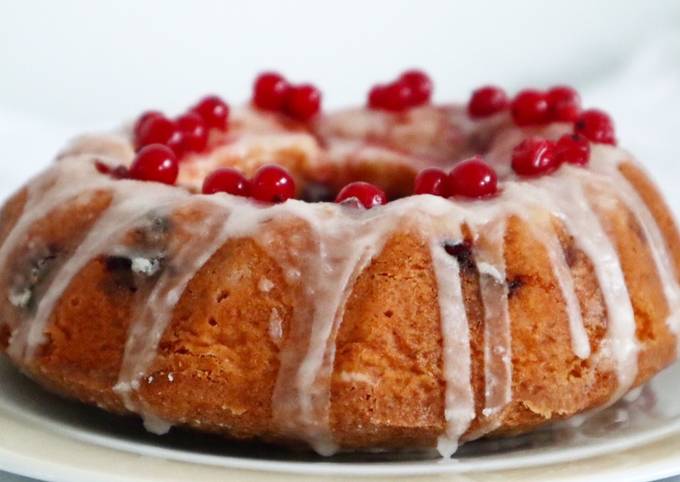 Schneller und einfacher Zitronen-Ribisel-Kuchen