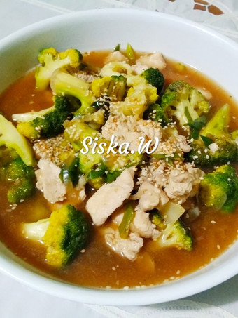 Cara Membuat Ayam Brokoli Lada Hitam Ekonomis