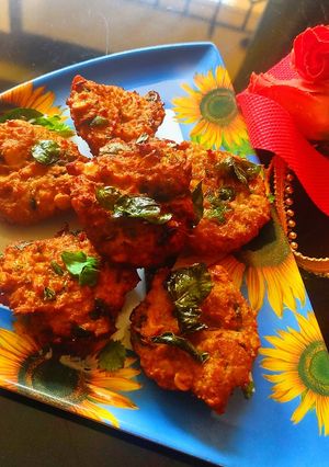 A picture of Dal Vada.