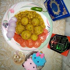 A picture of Qeema bhary Tendy.