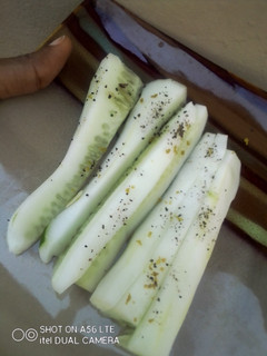 A picture of Cucumber Chips.
