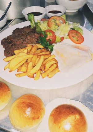 Hình của món Beefsteak & Bread.
