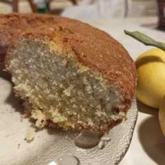 Una foto de Torta licuada de lima persa